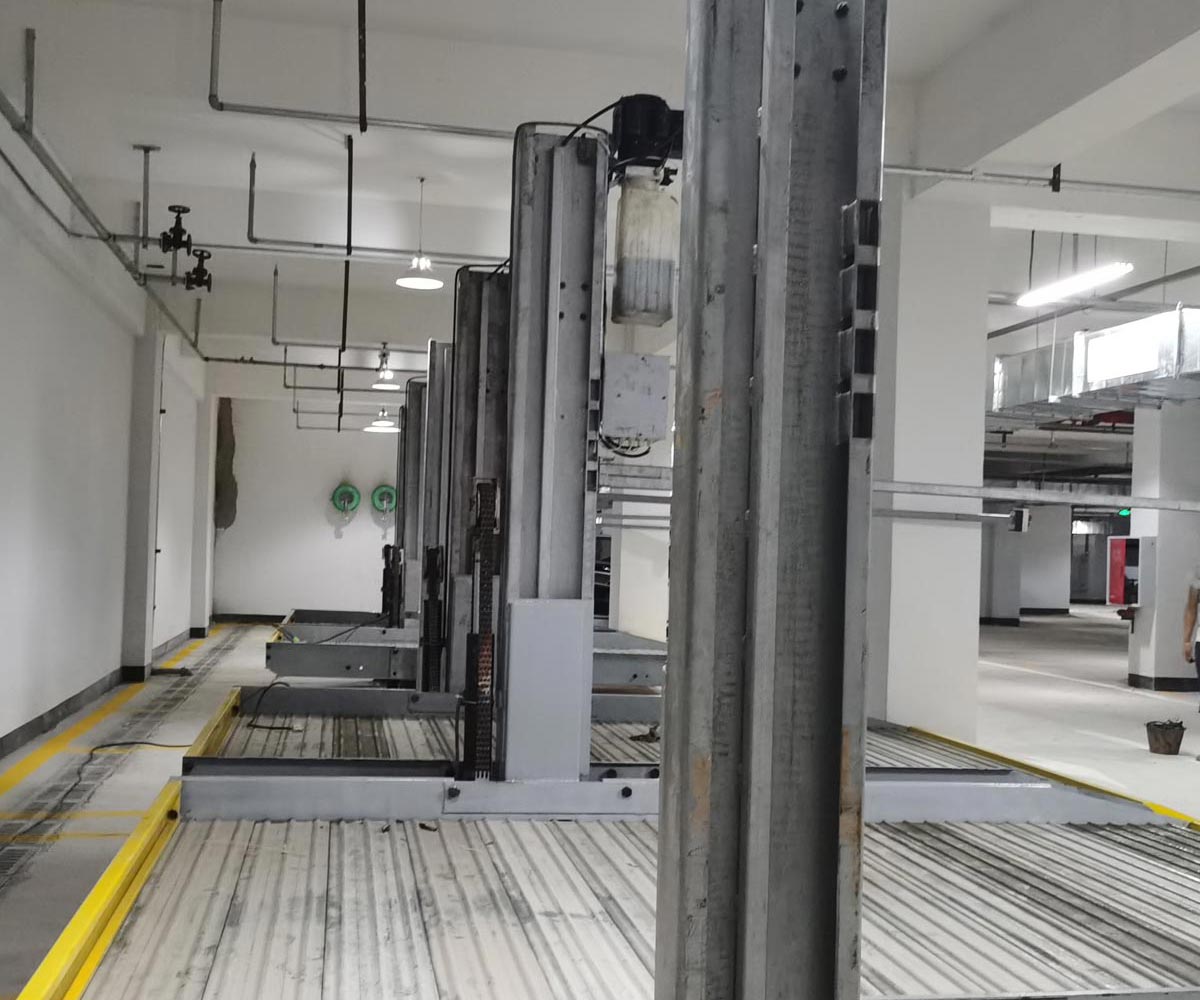 彌渡兩層升降橫移機械立體車庫安裝