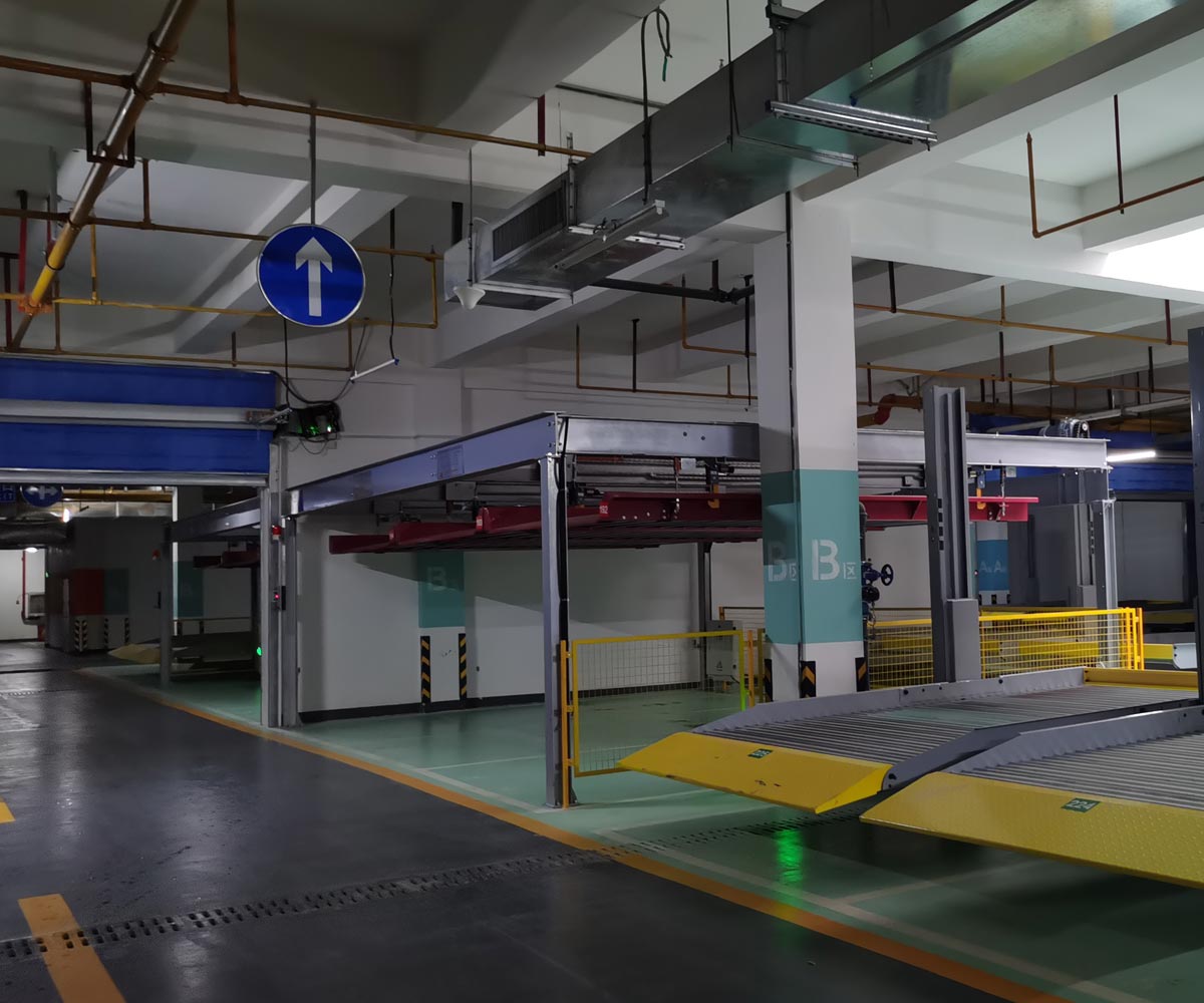彌渡四柱簡易升降機械車庫