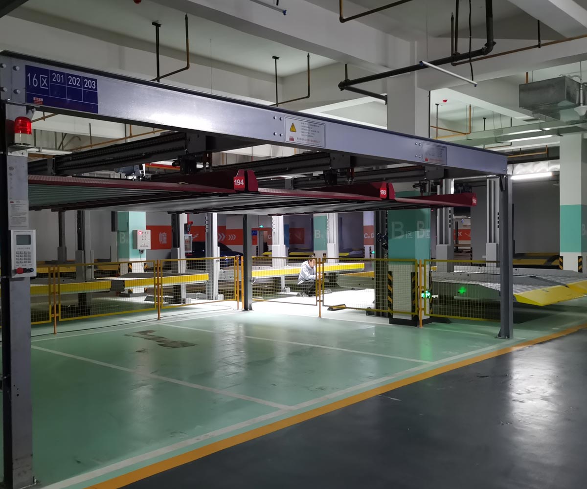 白雲4柱機械式立體車庫